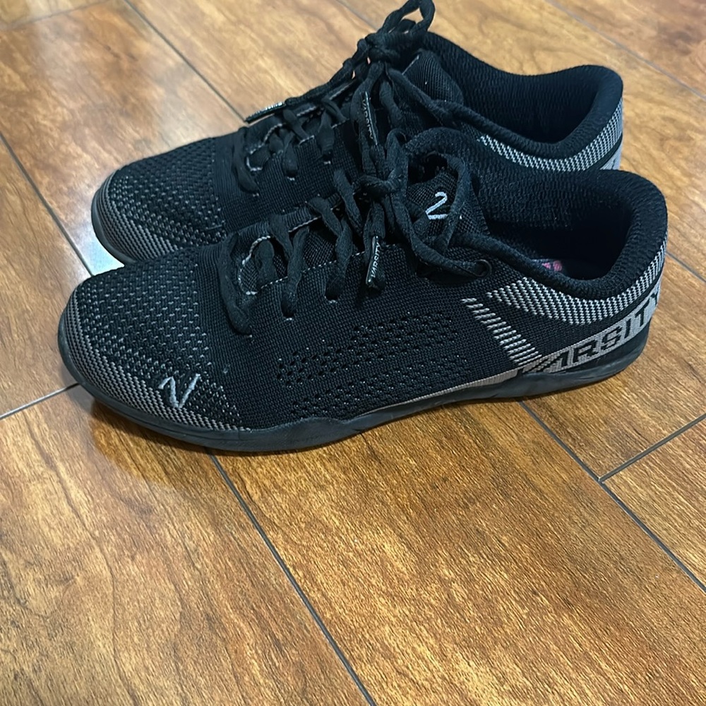 Varsity beat cheer shoes
